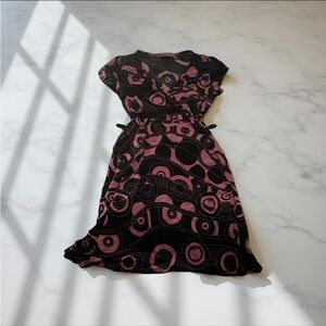 Surplice V-neck Geometric Graphic Print Lightweight Figure Midi Flattering